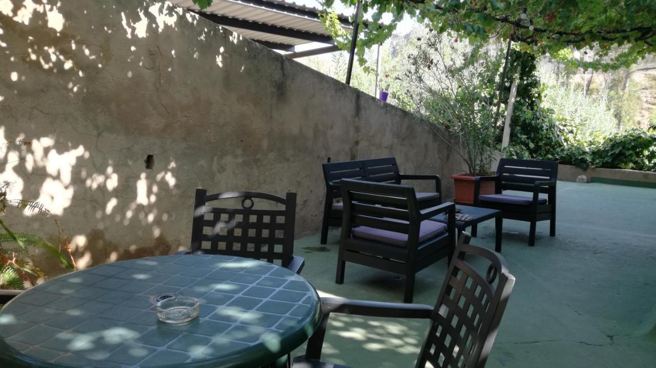 Gasthaus Alojamiento La Presa Del Colindon Chulilla Exterior foto