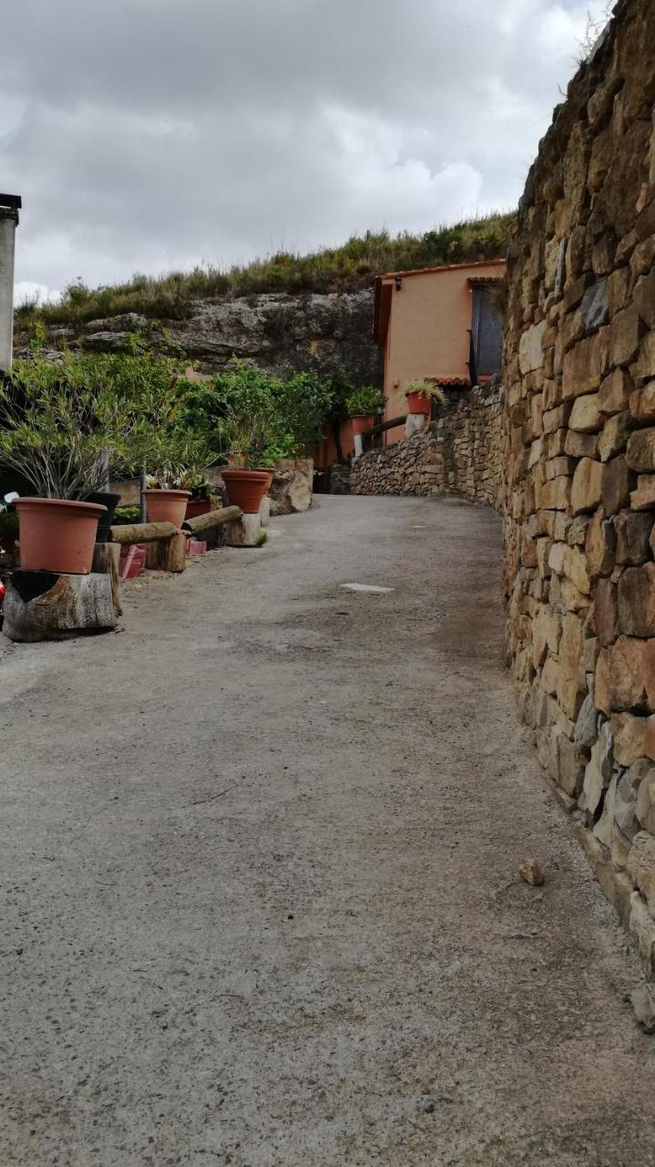 Gasthaus Alojamiento La Presa Del Colindon Chulilla Exterior foto