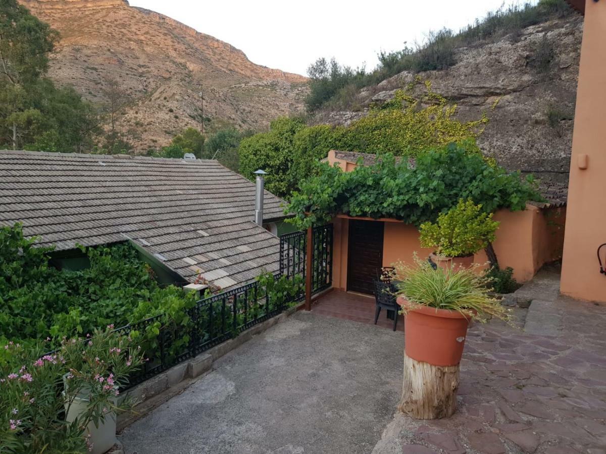 Gasthaus Alojamiento La Presa Del Colindon Chulilla Exterior foto