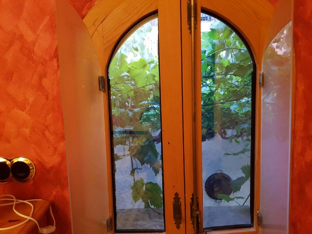 Gasthaus Alojamiento La Presa Del Colindon Chulilla Exterior foto