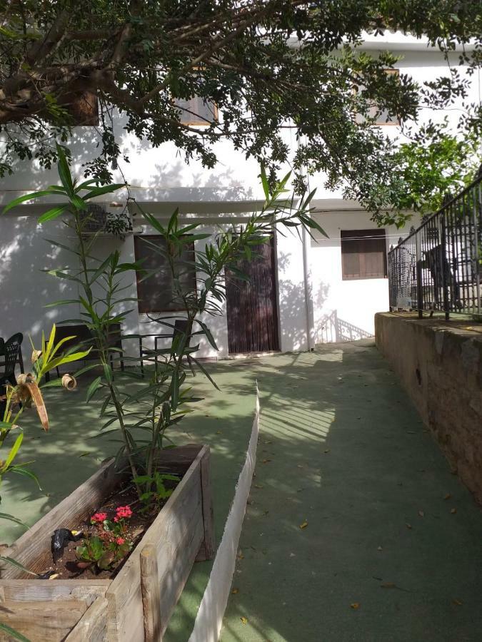 Gasthaus Alojamiento La Presa Del Colindon Chulilla Exterior foto